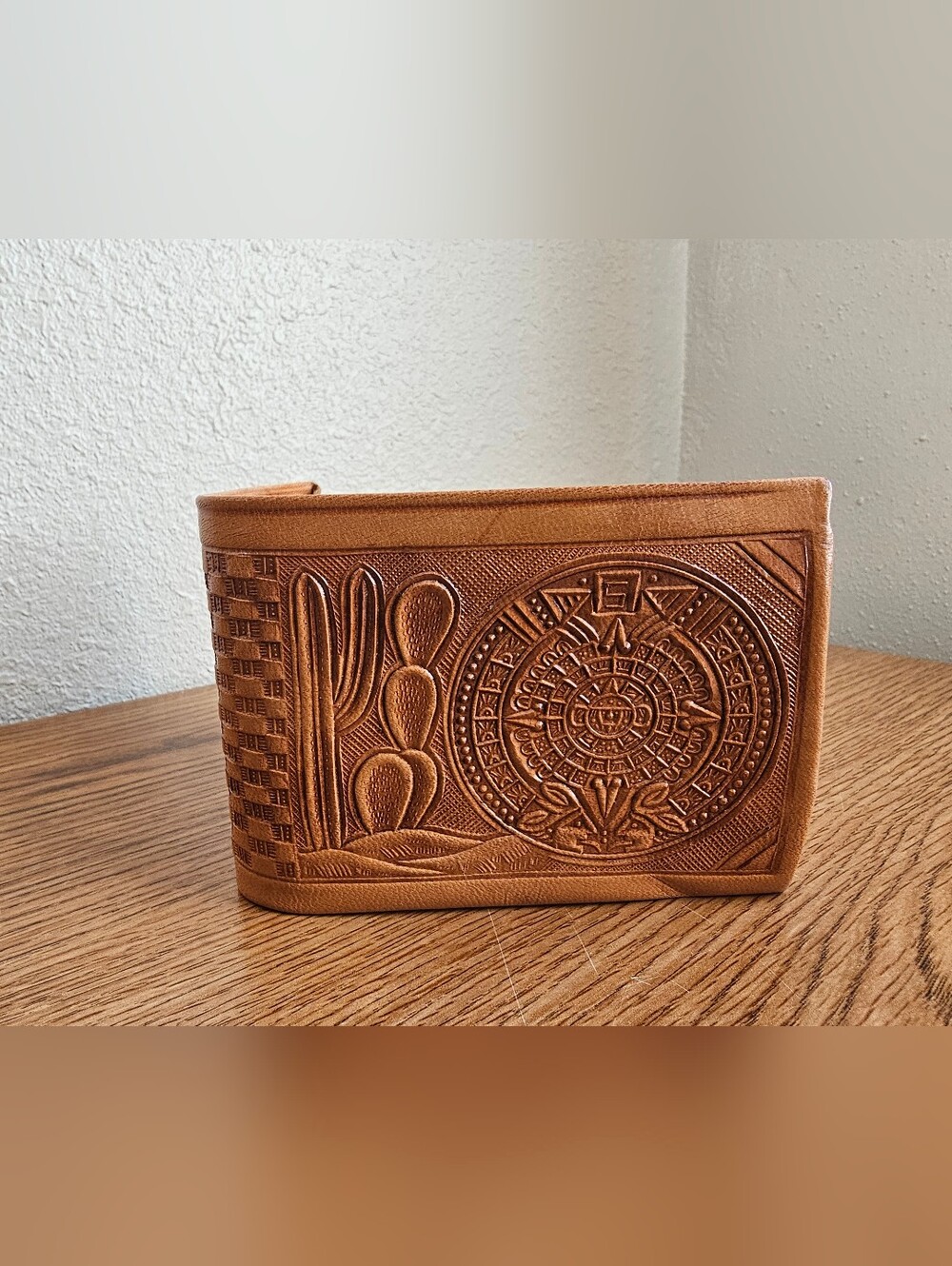 Yeo Cangaro Leather Hand Tooled Mexico Wallet Kangaroo Aztec Desert Cactus Mens
